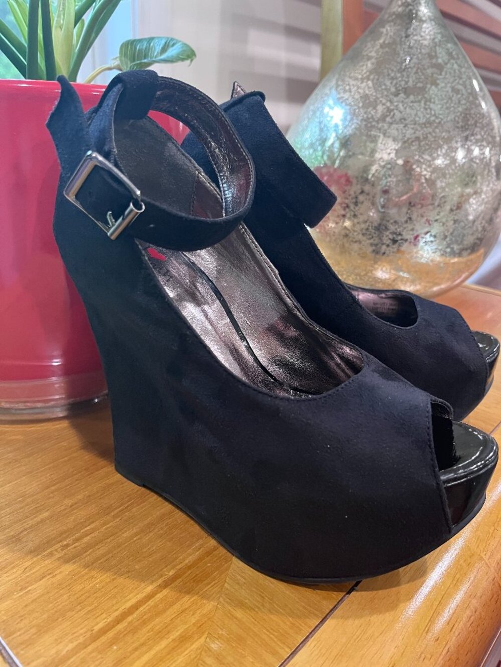 Luichiny Black Platform Wedge Heels, Size 6, Black (No Box)